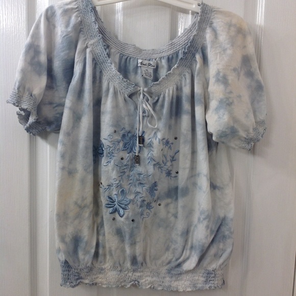 Adobe Star Tops - Adorable, Light Blue Tye-Dye Top